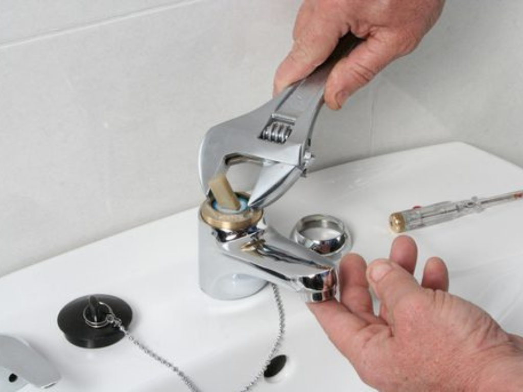 Faucets Repair & Replace Services